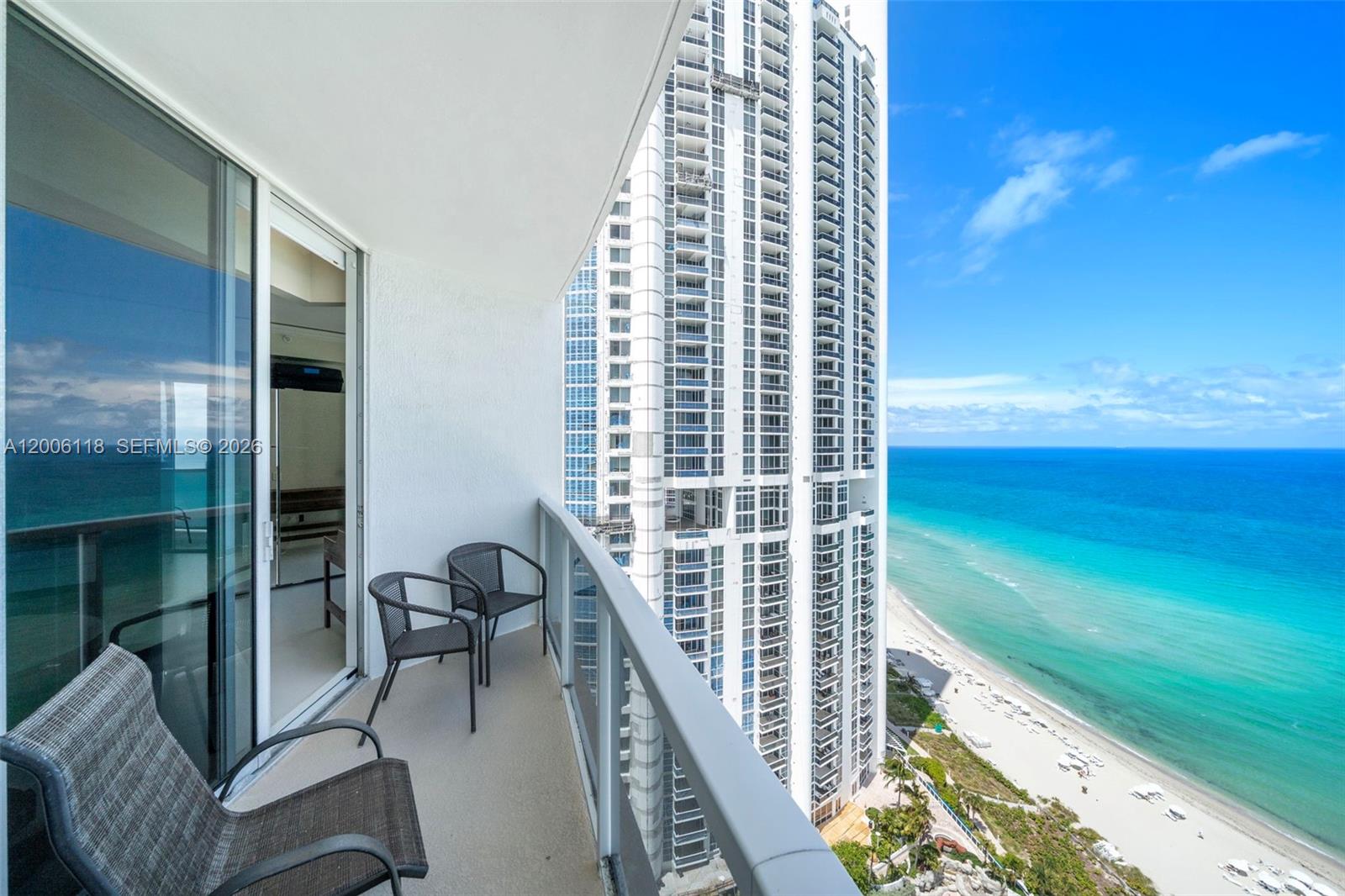 TRUMP INTERNATIONAL SONES - Residential
