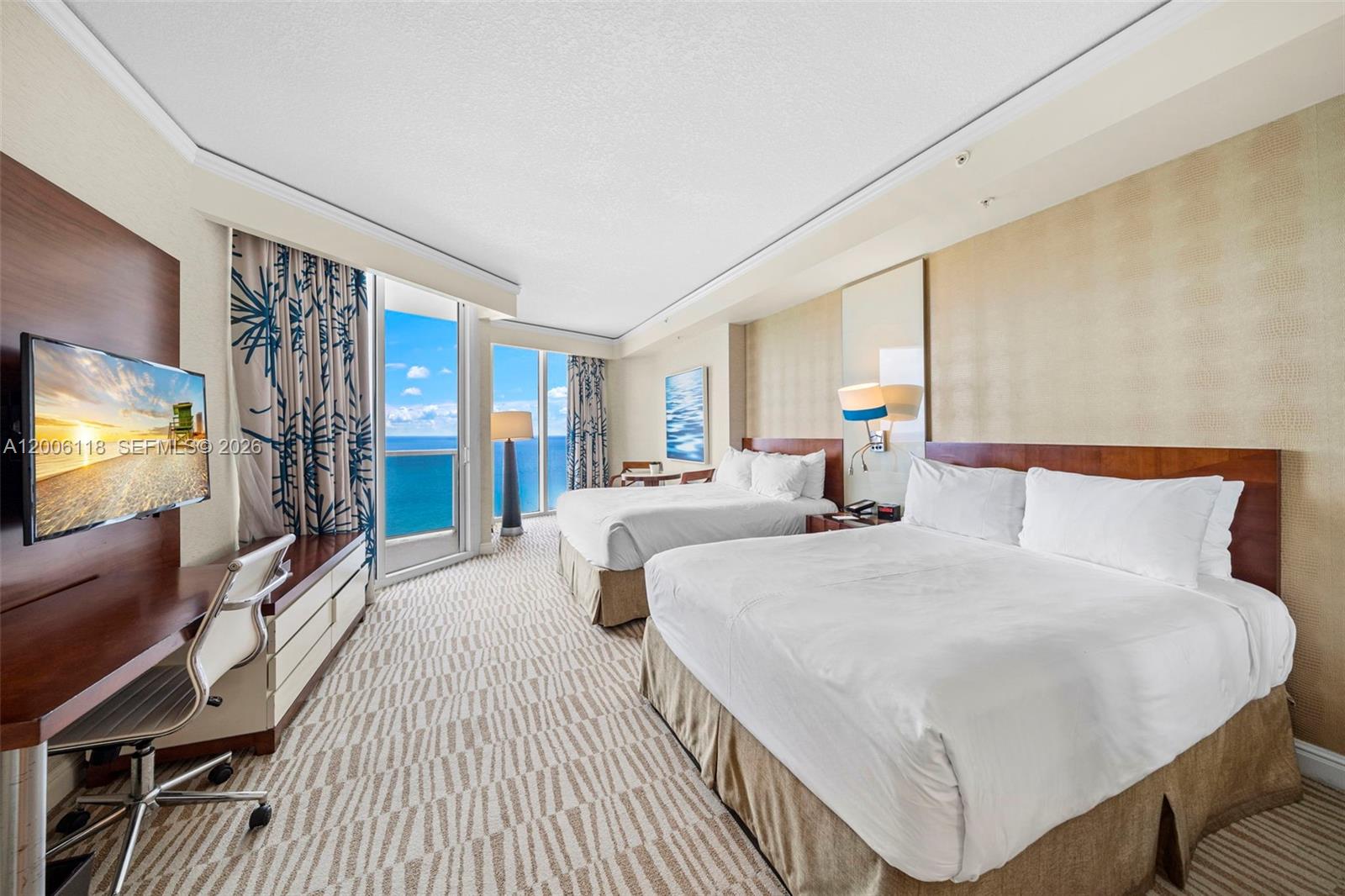 TRUMP INTERNATIONAL SONES - Residential