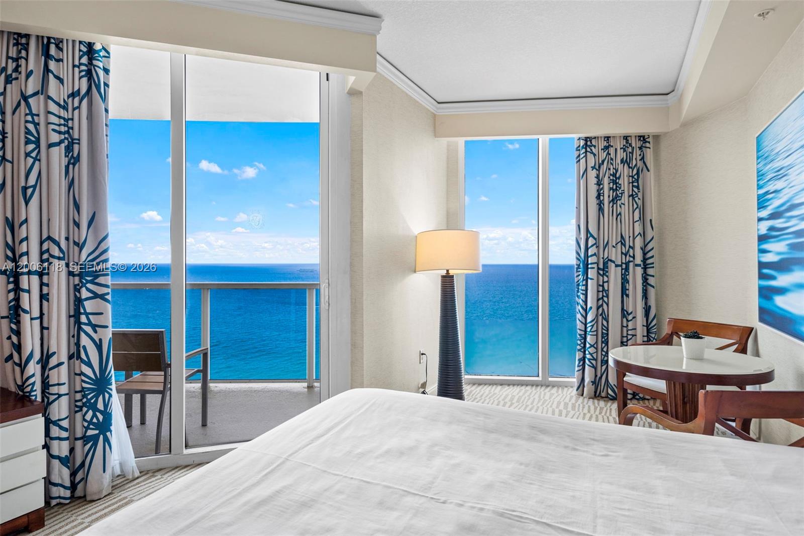 TRUMP INTERNATIONAL SONES - Residential
