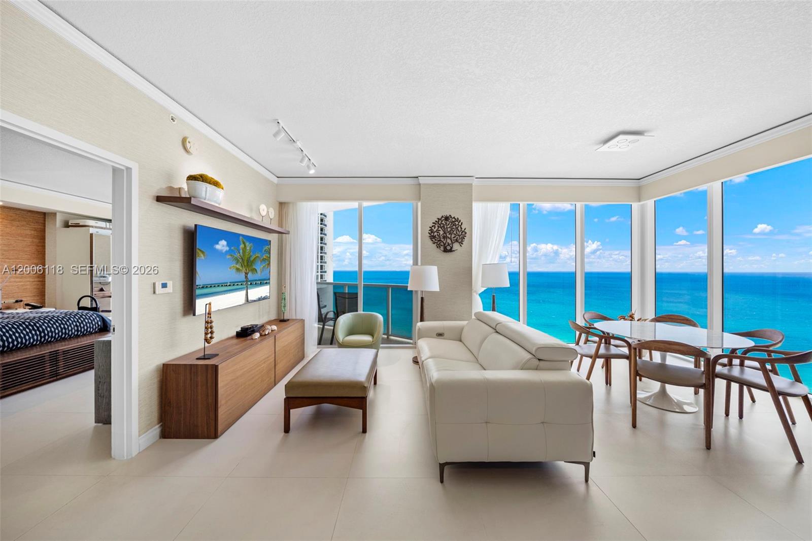 TRUMP INTERNATIONAL SONES - Residential