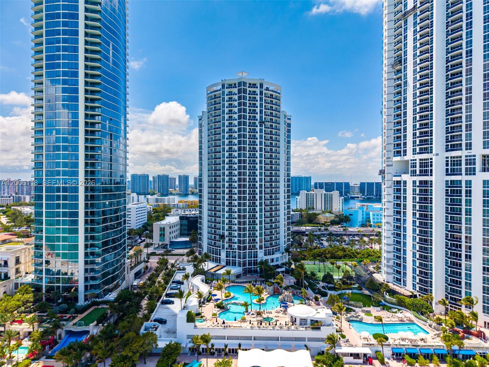 TRUMP INTERNATIONAL SONES - Residential