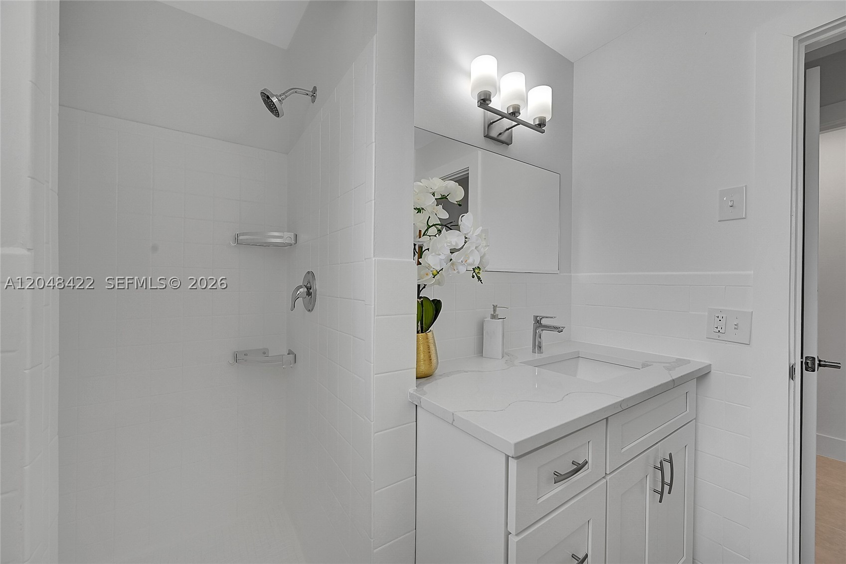 ISLAND VIEW - Residential Lease