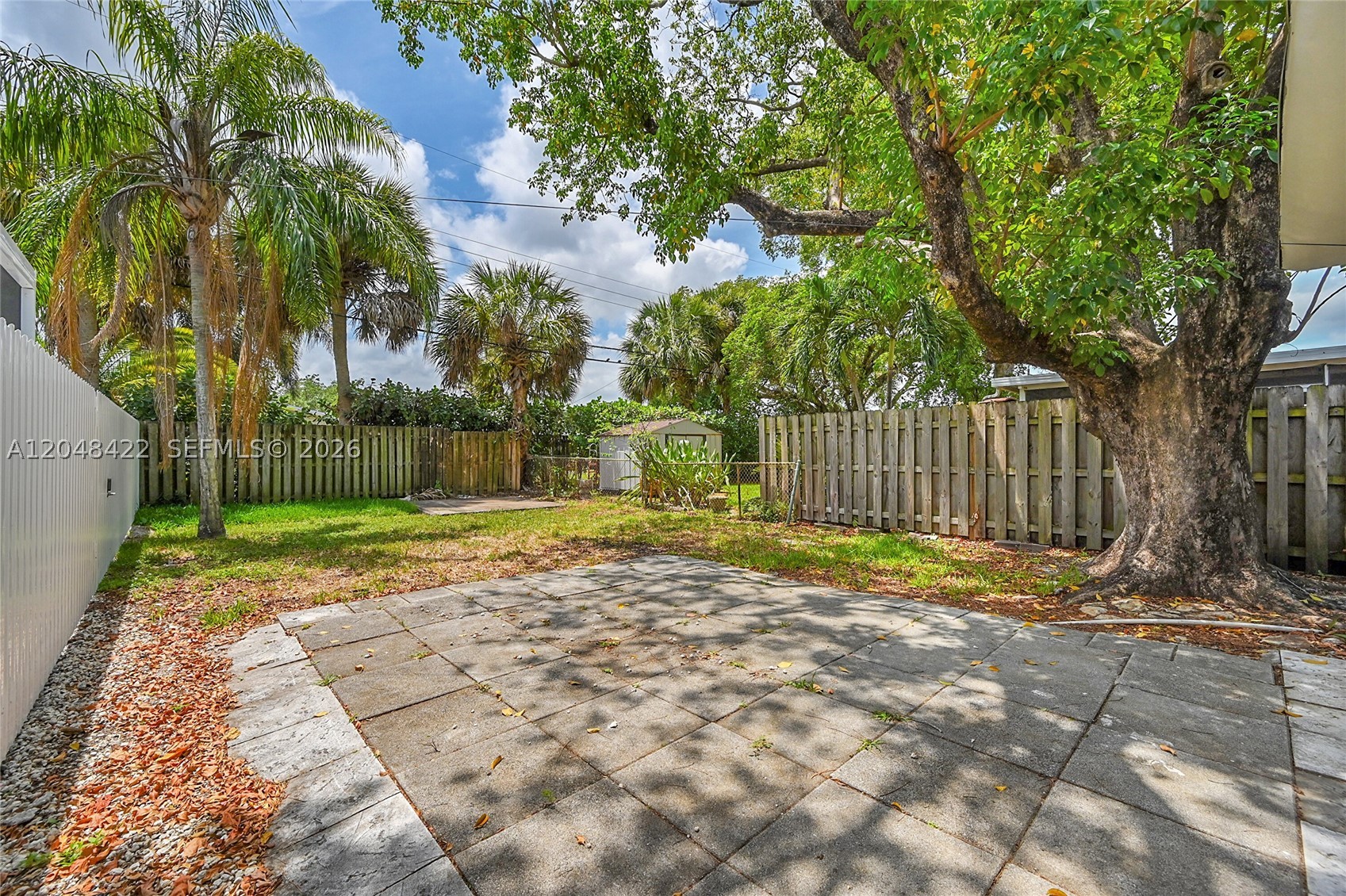 ISLAND VIEW - Residential Lease