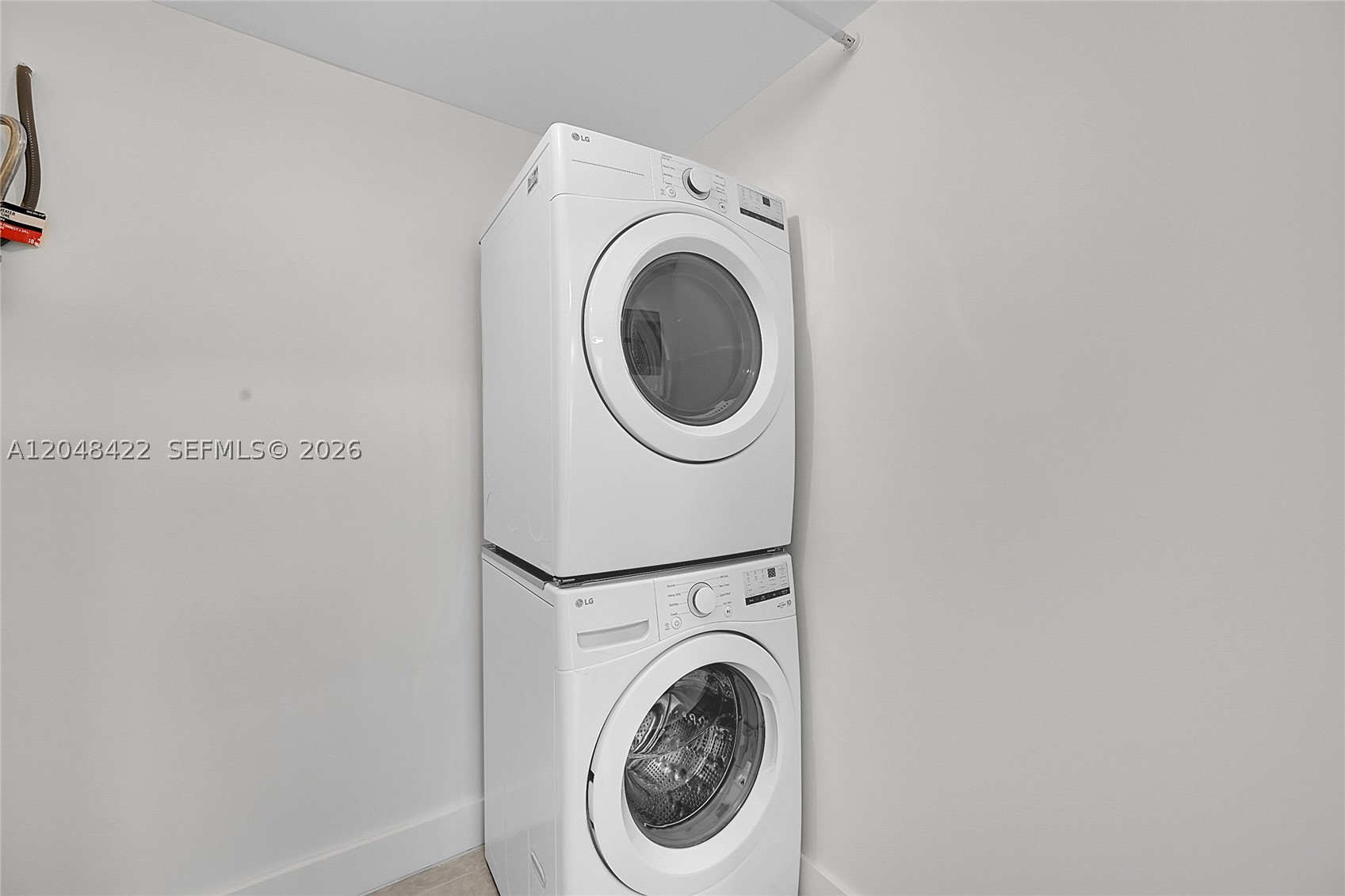 ISLAND VIEW - Residential Lease