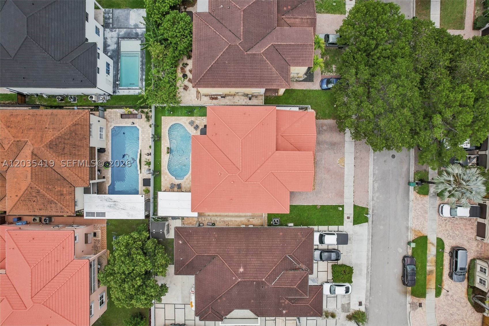CENTURY GARDENS - Residential