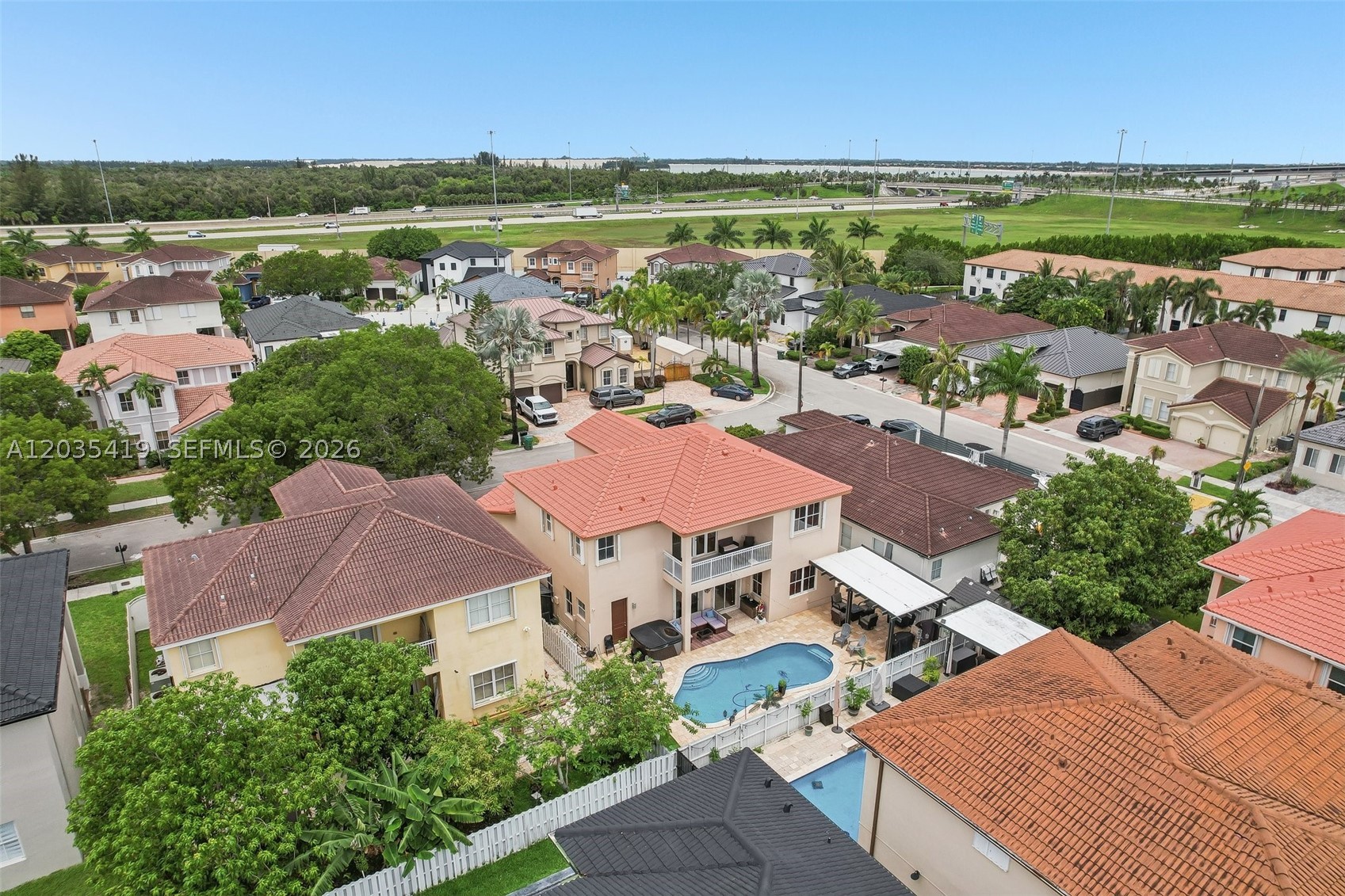 CENTURY GARDENS - Residential