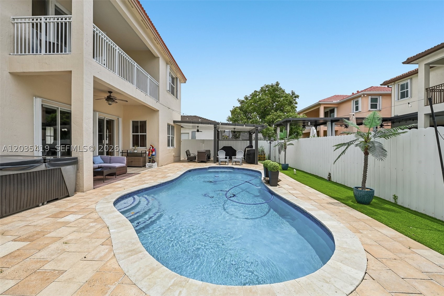 CENTURY GARDENS - Residential