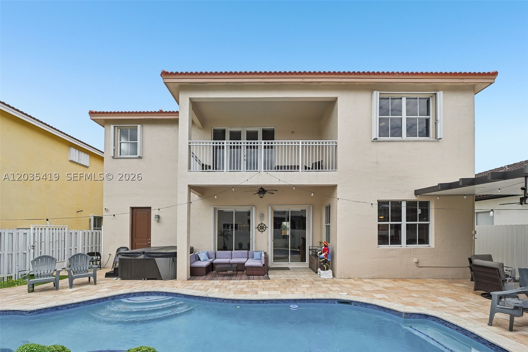 CENTURY GARDENS - Residential