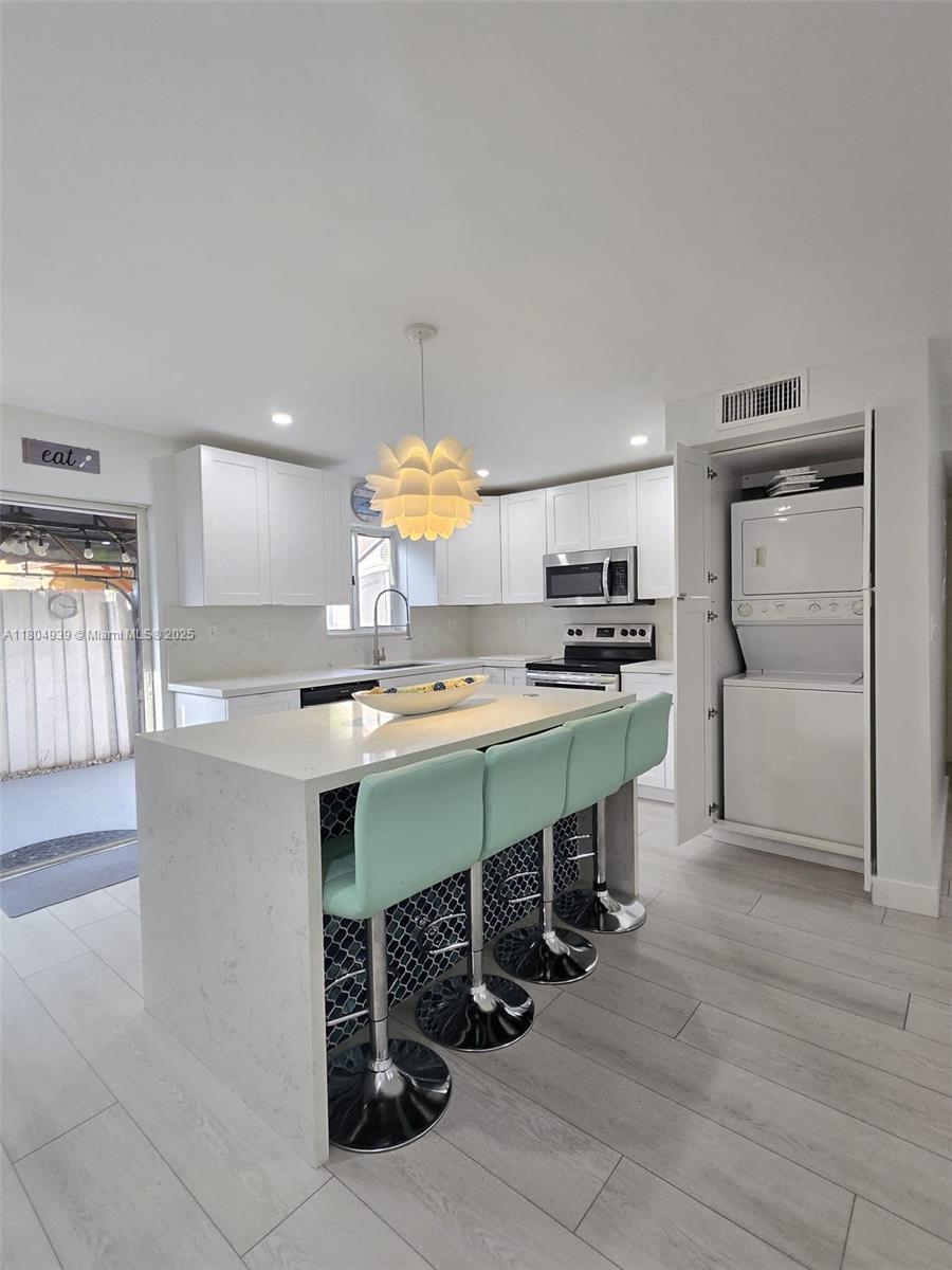 BELLEVIEW VILLAS CONDO NO - Residential Lease