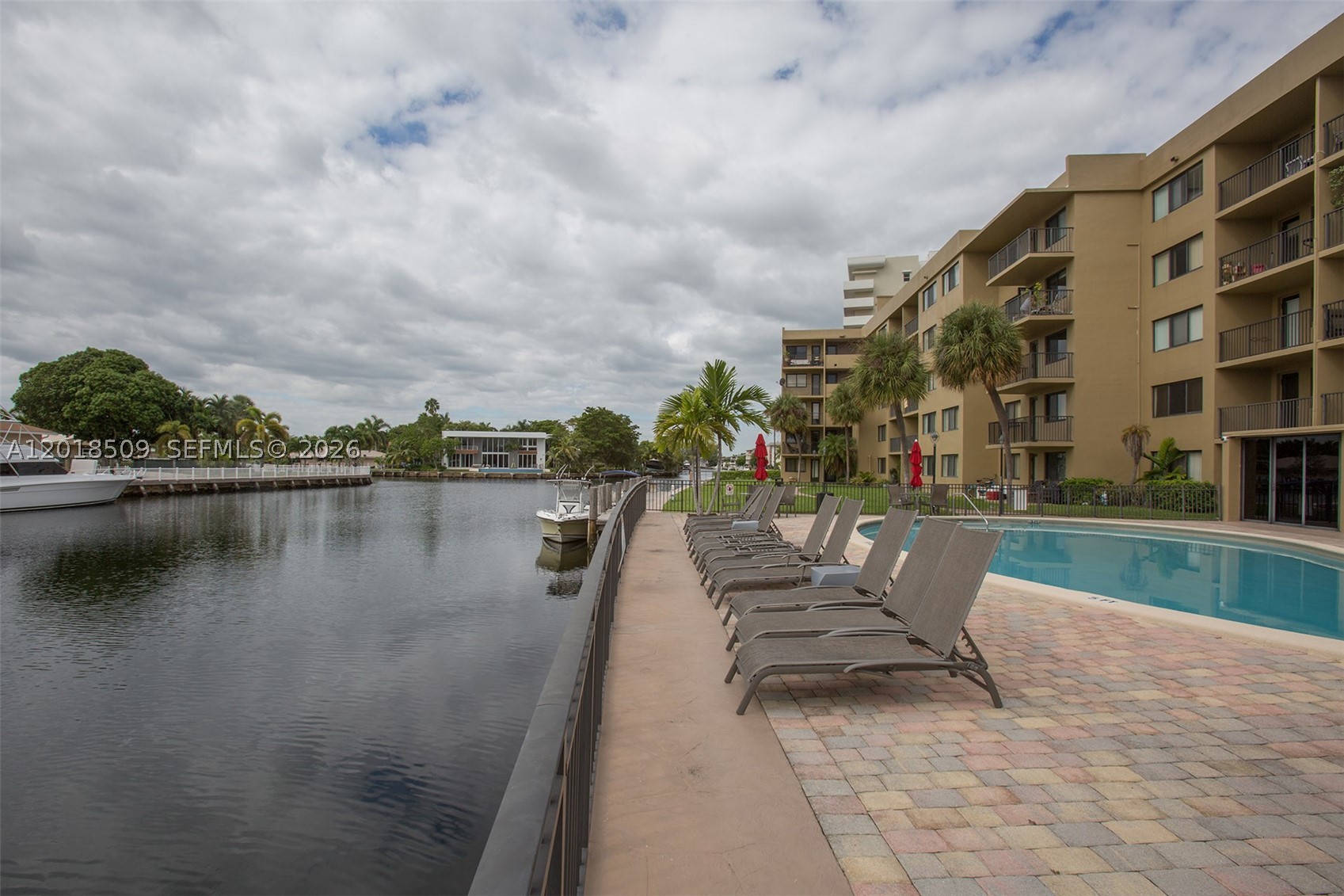 YACHT CLUB CONDO (THE) - Residential