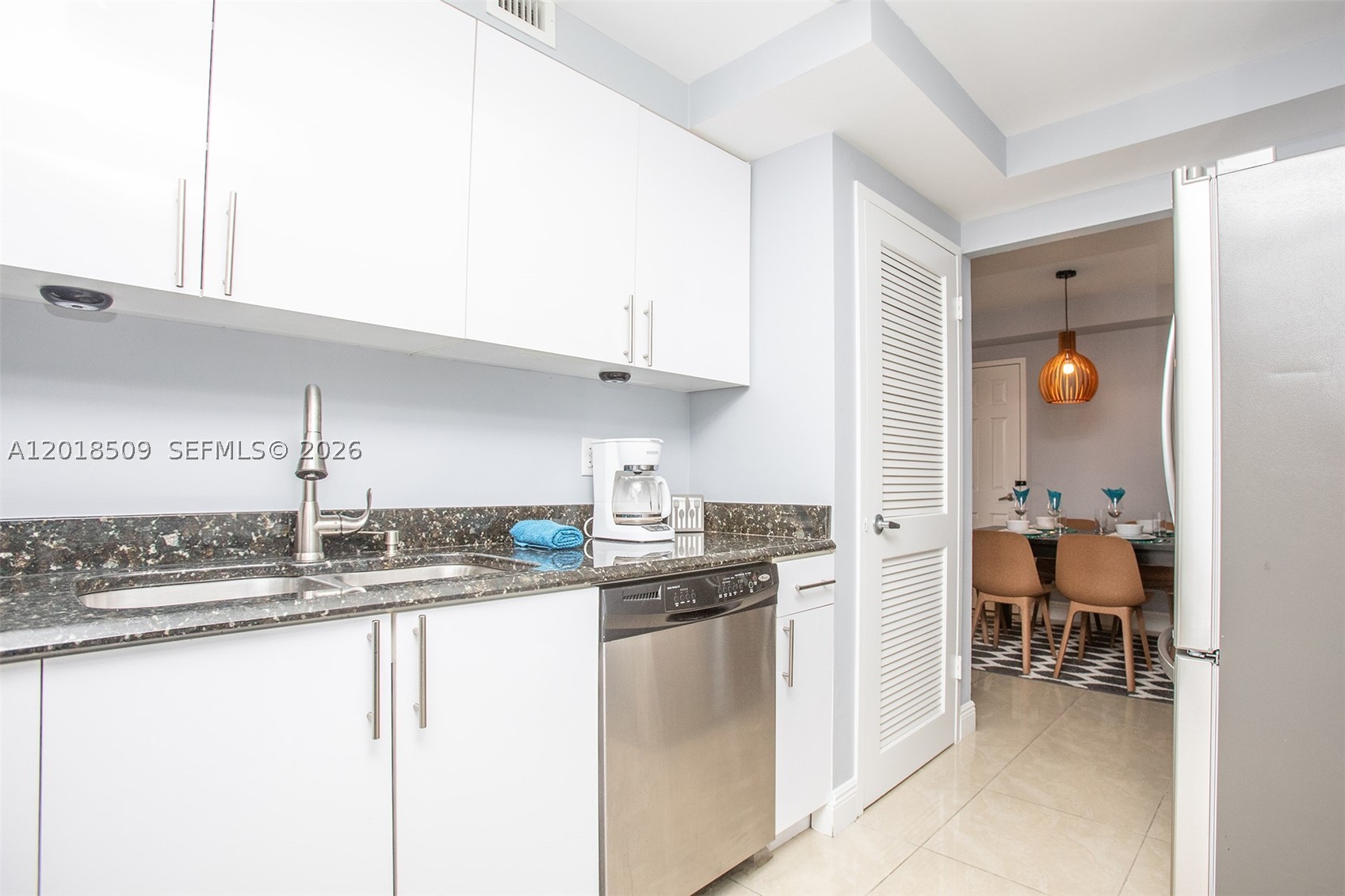YACHT CLUB CONDO (THE) - Residential