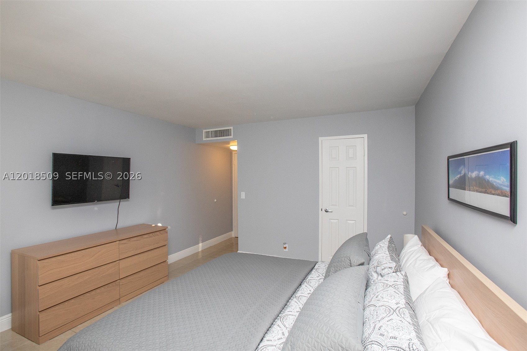 YACHT CLUB CONDO (THE) - Residential