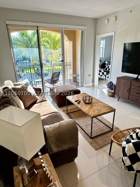 THE COURTS AT DORAL ISLES - Residential Lease