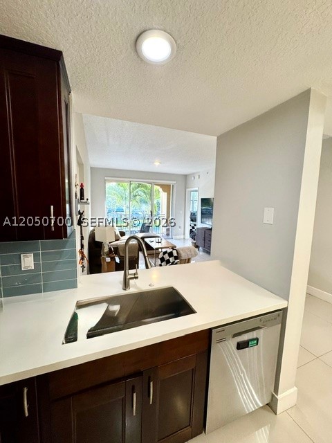 THE COURTS AT DORAL ISLES - Residential Lease