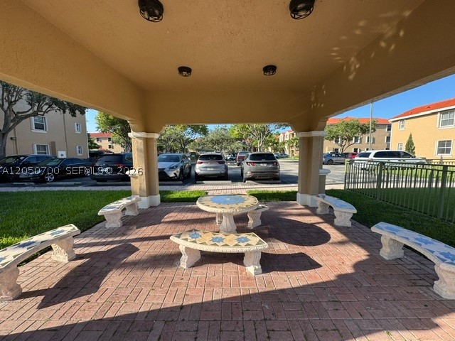 THE COURTS AT DORAL ISLES - Residential Lease