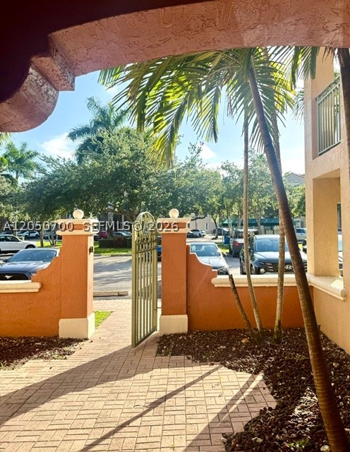 THE COURTS AT DORAL ISLES - Residential Lease