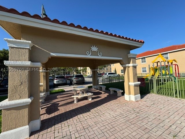 THE COURTS AT DORAL ISLES - Residential Lease