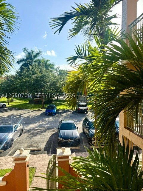 THE COURTS AT DORAL ISLES - Residential Lease