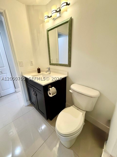 THE COURTS AT DORAL ISLES - Residential Lease