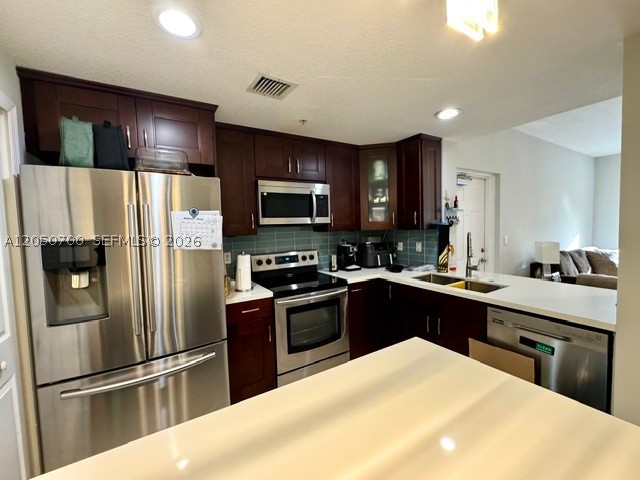 THE COURTS AT DORAL ISLES - Residential Lease