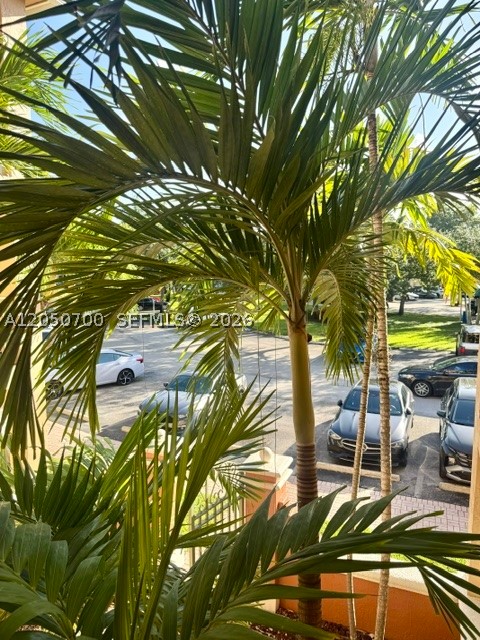 THE COURTS AT DORAL ISLES - Residential Lease