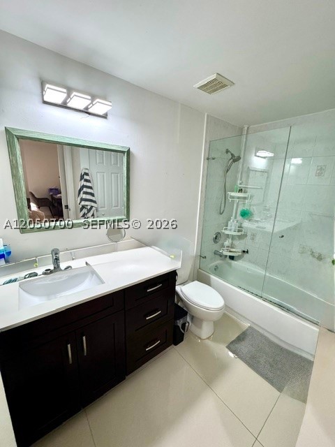 THE COURTS AT DORAL ISLES - Residential Lease