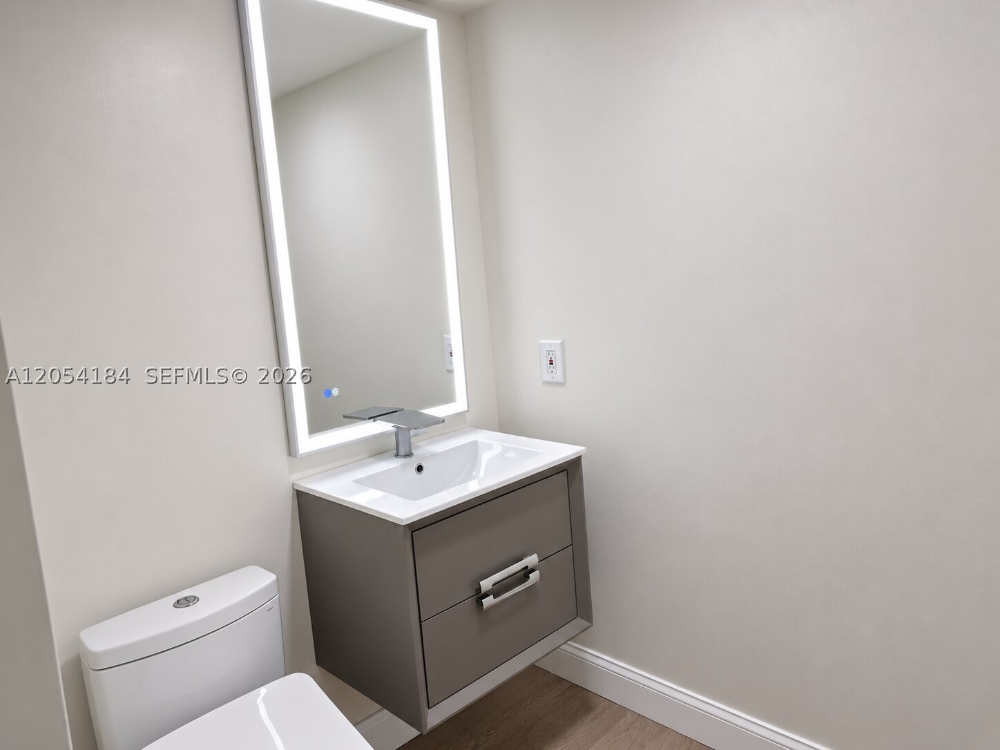 DORAL LANDINGS TOWNHOMES - Residential