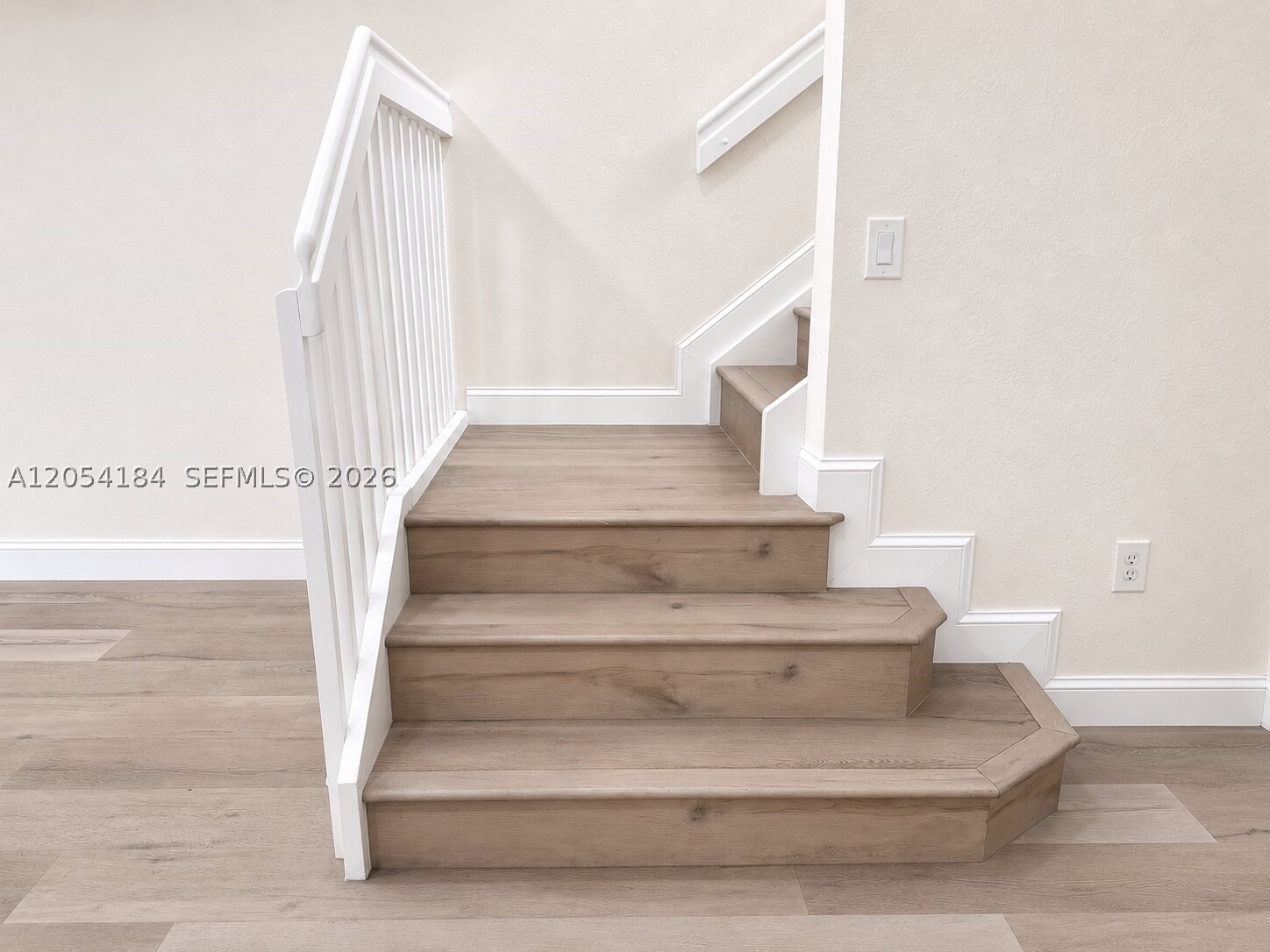 DORAL LANDINGS TOWNHOMES - Residential