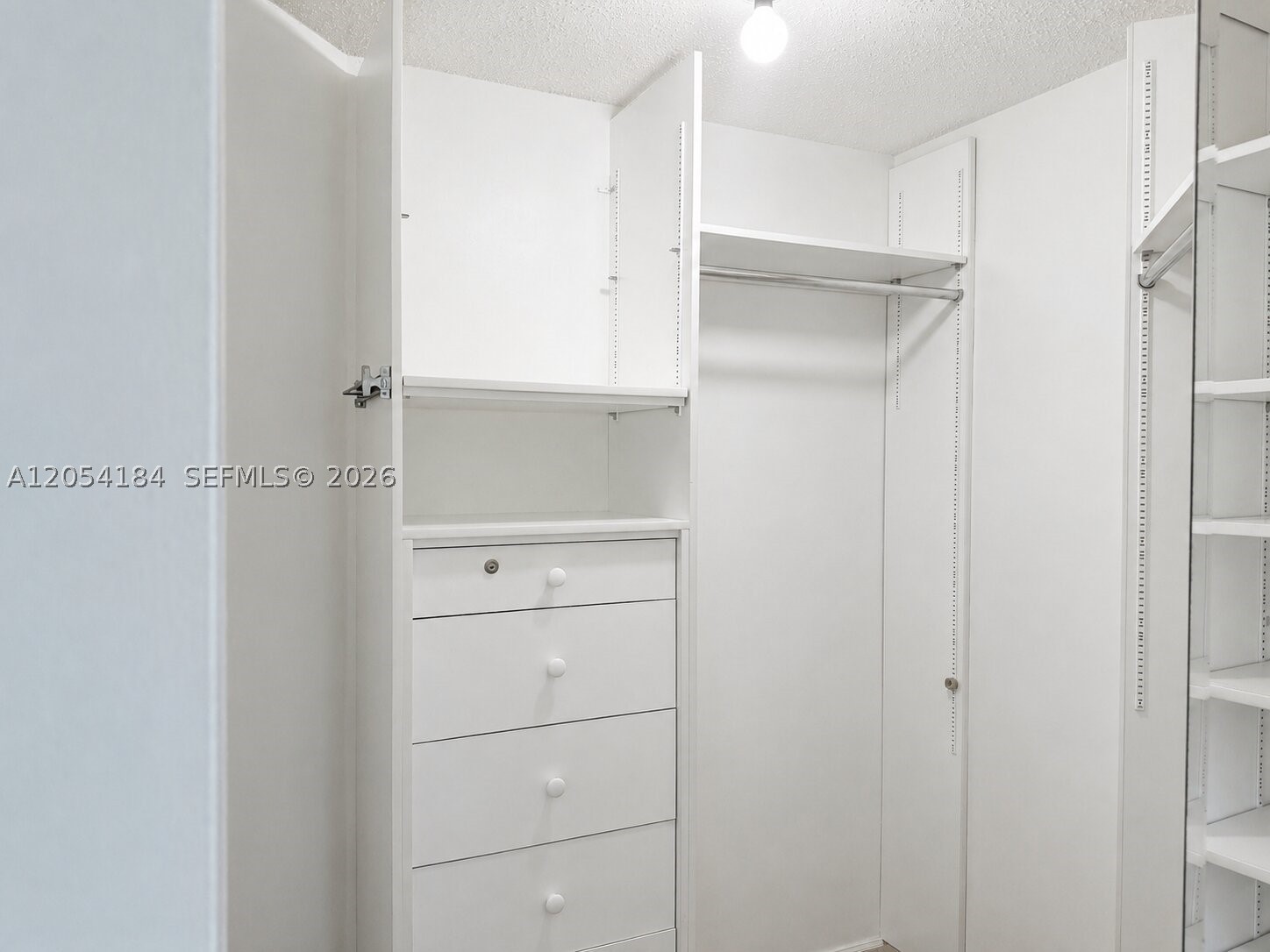 DORAL LANDINGS TOWNHOMES - Residential