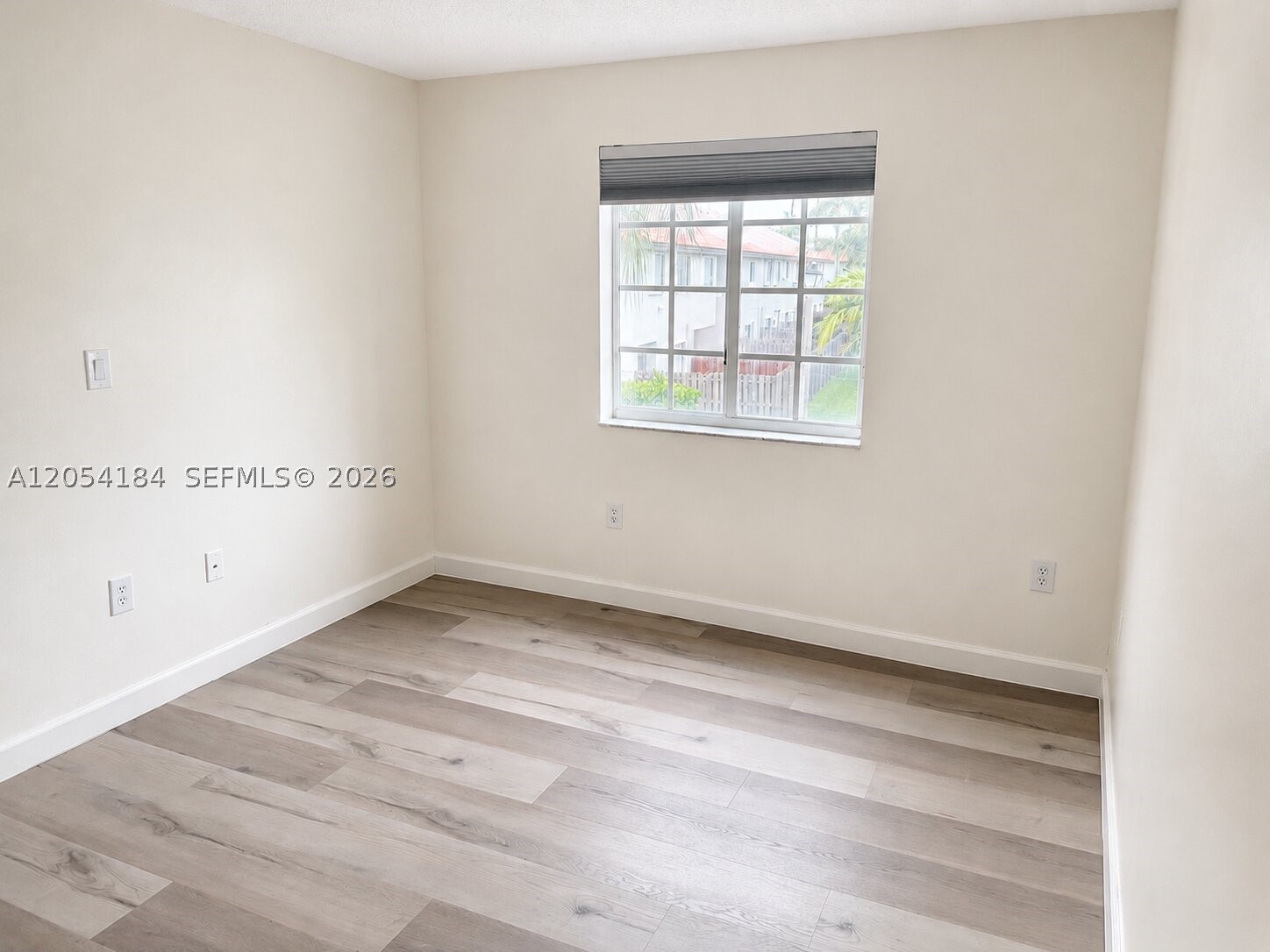 DORAL LANDINGS TOWNHOMES - Residential