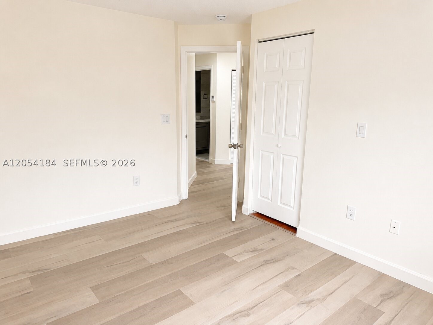 DORAL LANDINGS TOWNHOMES - Residential