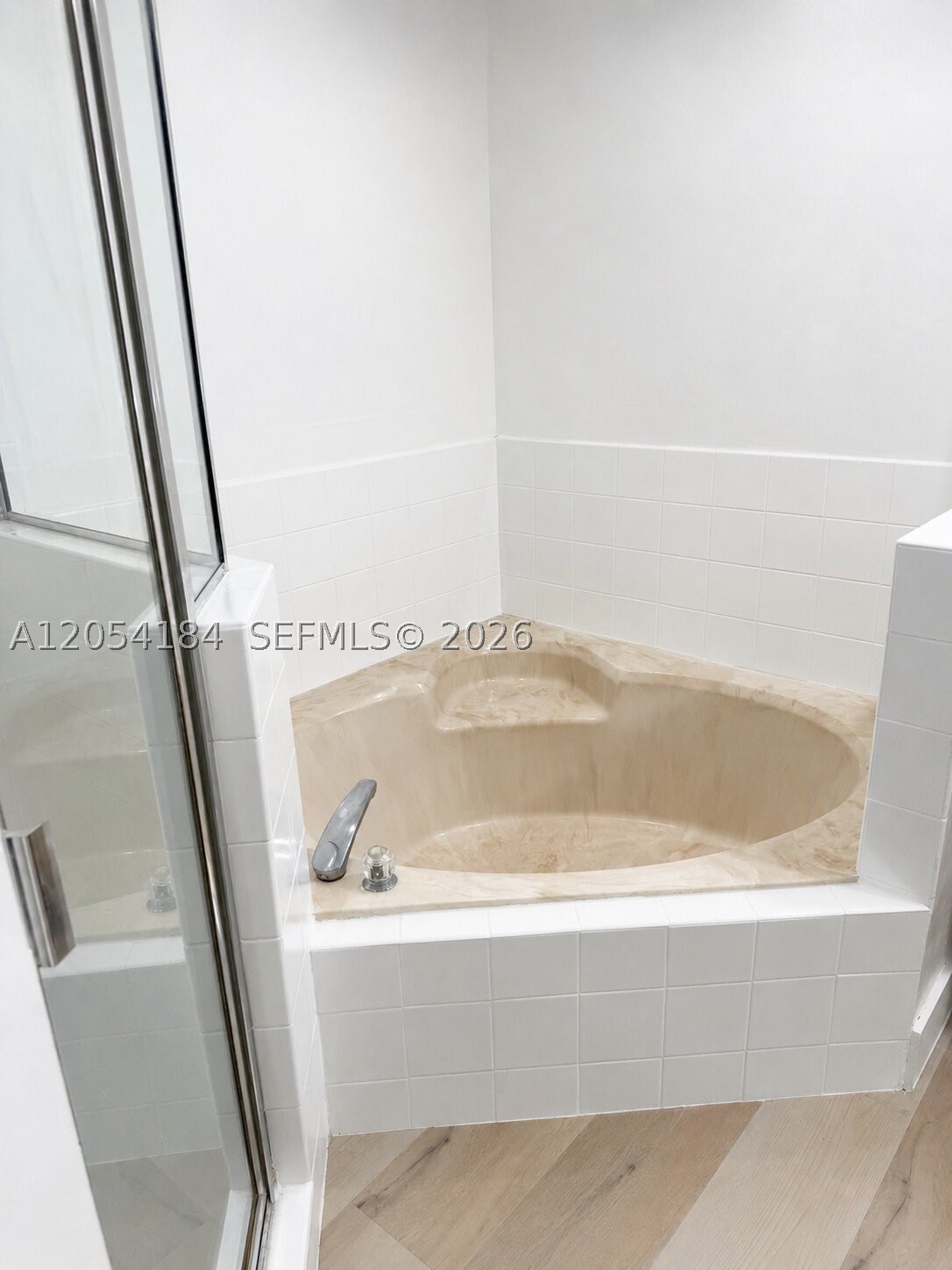DORAL LANDINGS TOWNHOMES - Residential