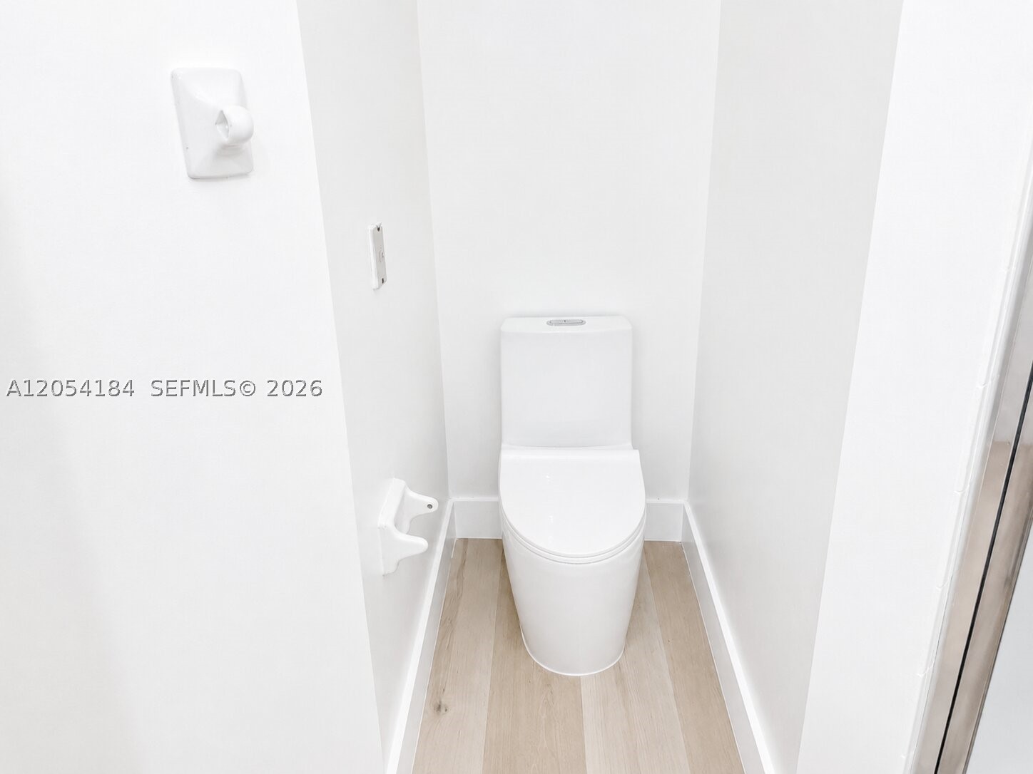 DORAL LANDINGS TOWNHOMES - Residential