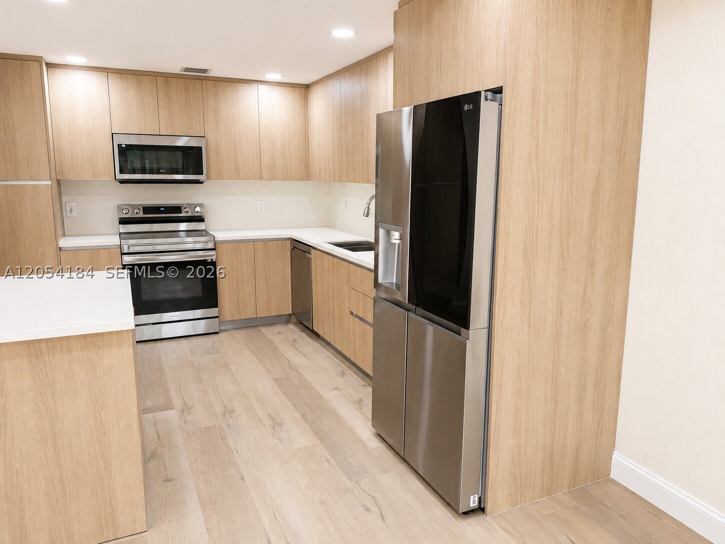 DORAL LANDINGS TOWNHOMES - Residential