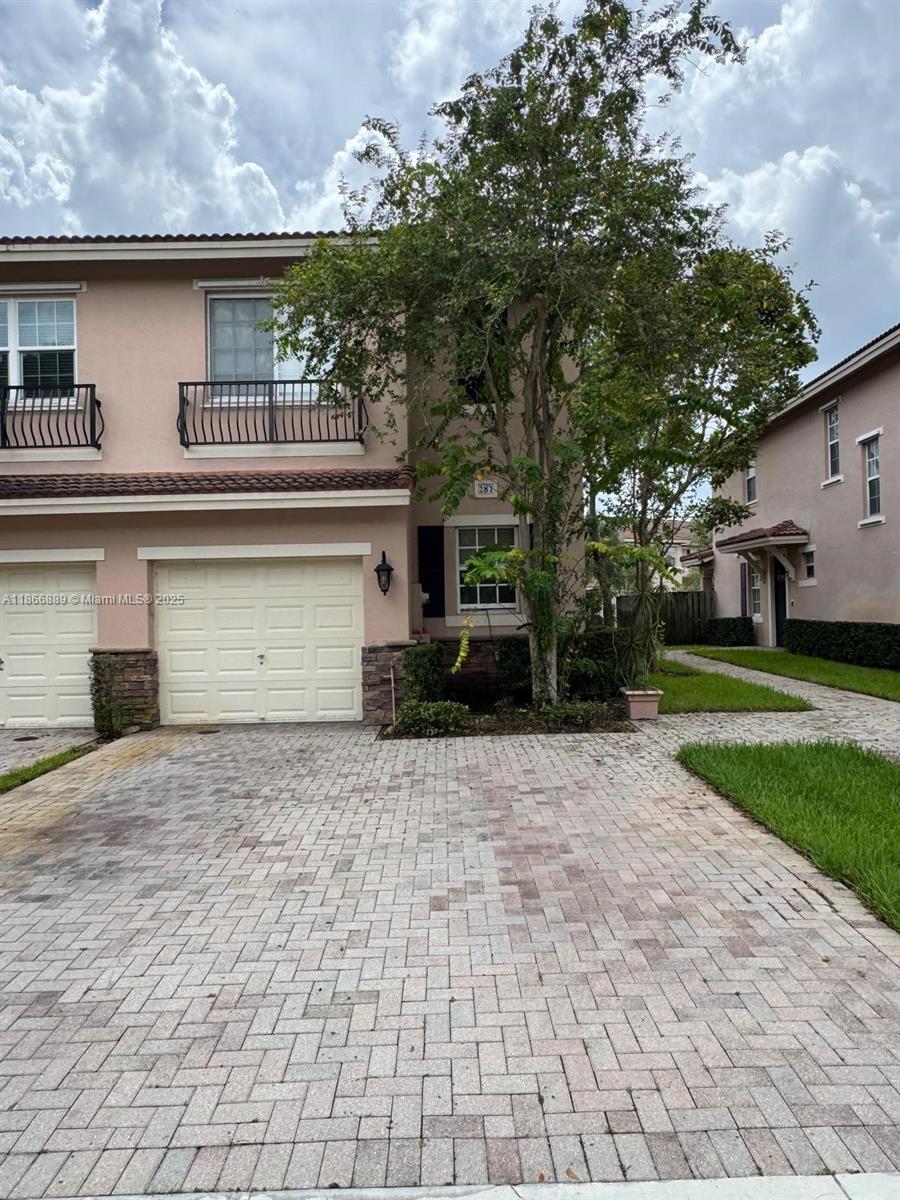 Las Brisas - Residential Lease