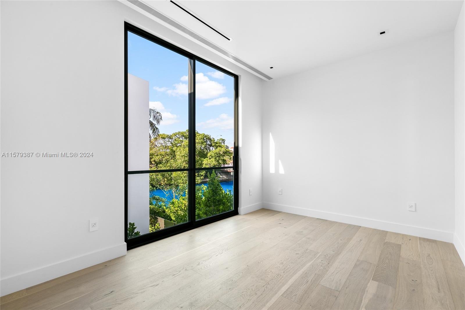 AMD PLAT OF SUNSET LAKE S - Residential