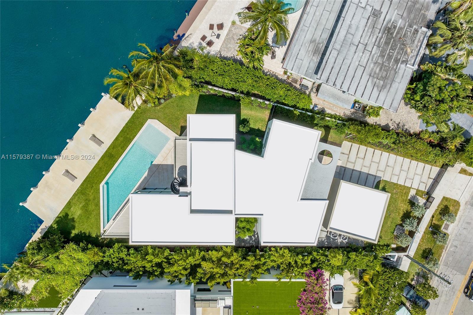 AMD PLAT OF SUNSET LAKE S - Residential