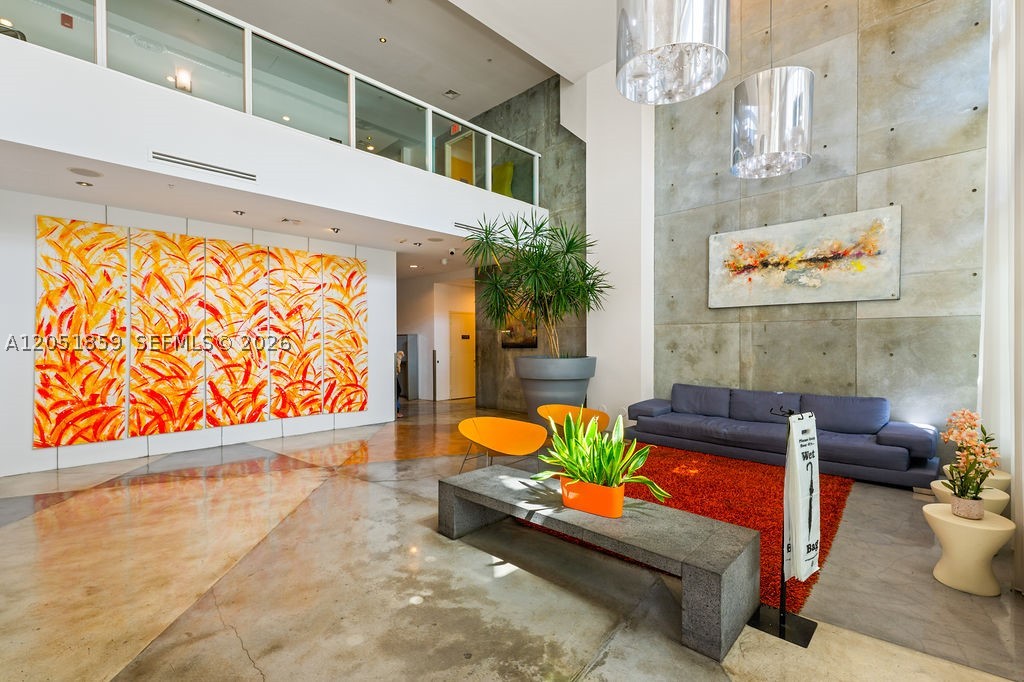 THE LOFT DOWNTOWN CONDO - Residential