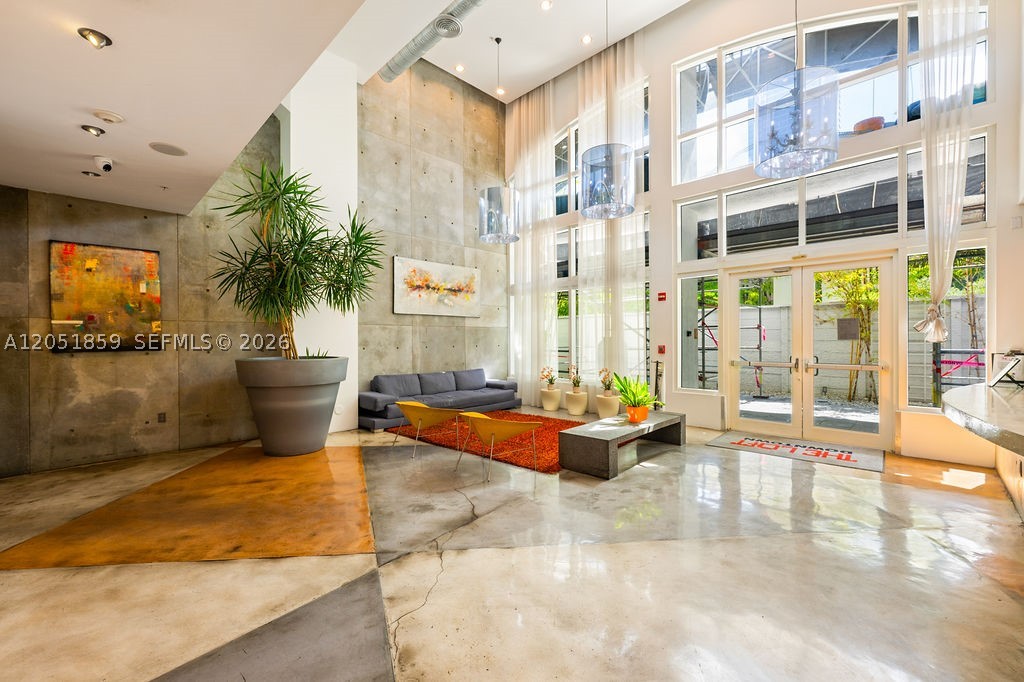 THE LOFT DOWNTOWN CONDO - Residential