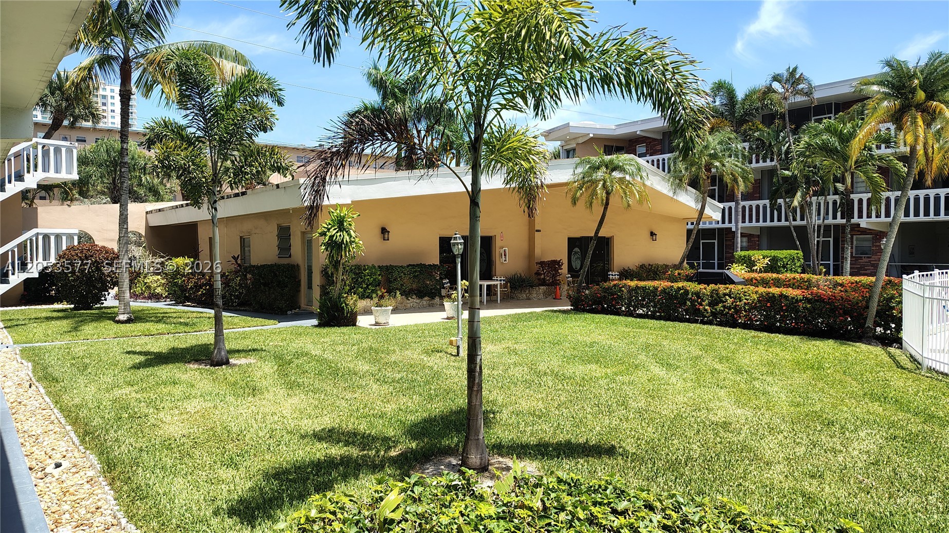 ELDORADO PLAZA EAST CONDO - Residential