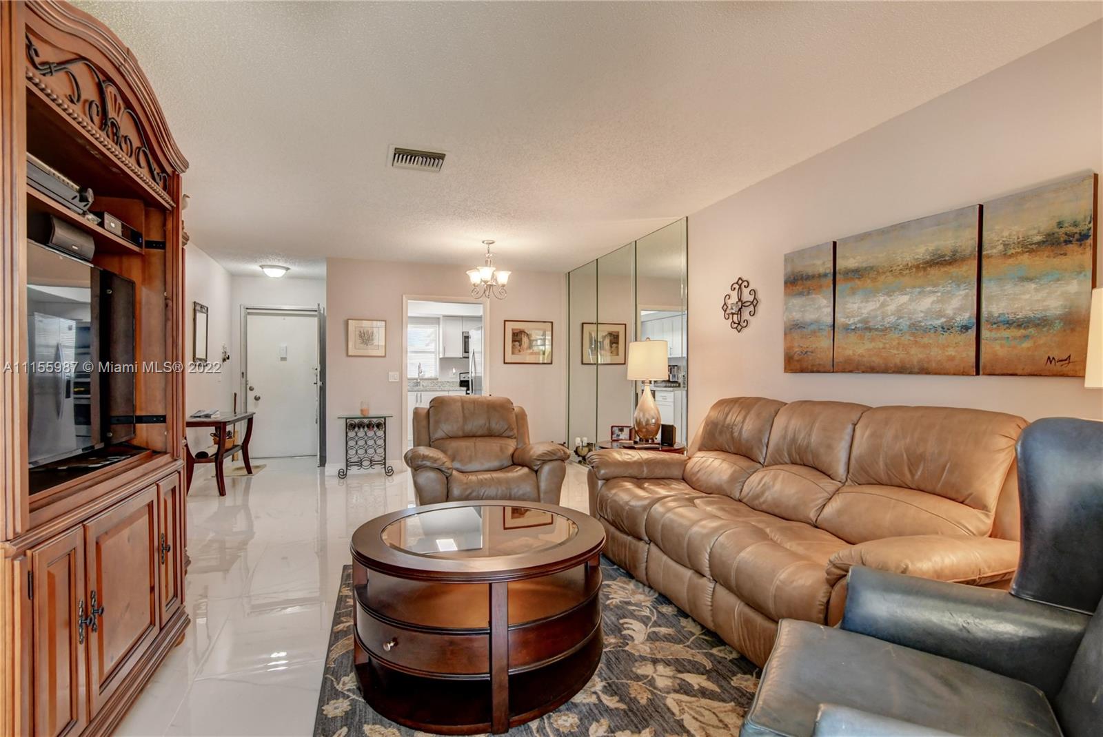 CRESTHAVEN VILLAS CONDO 3 - Residential