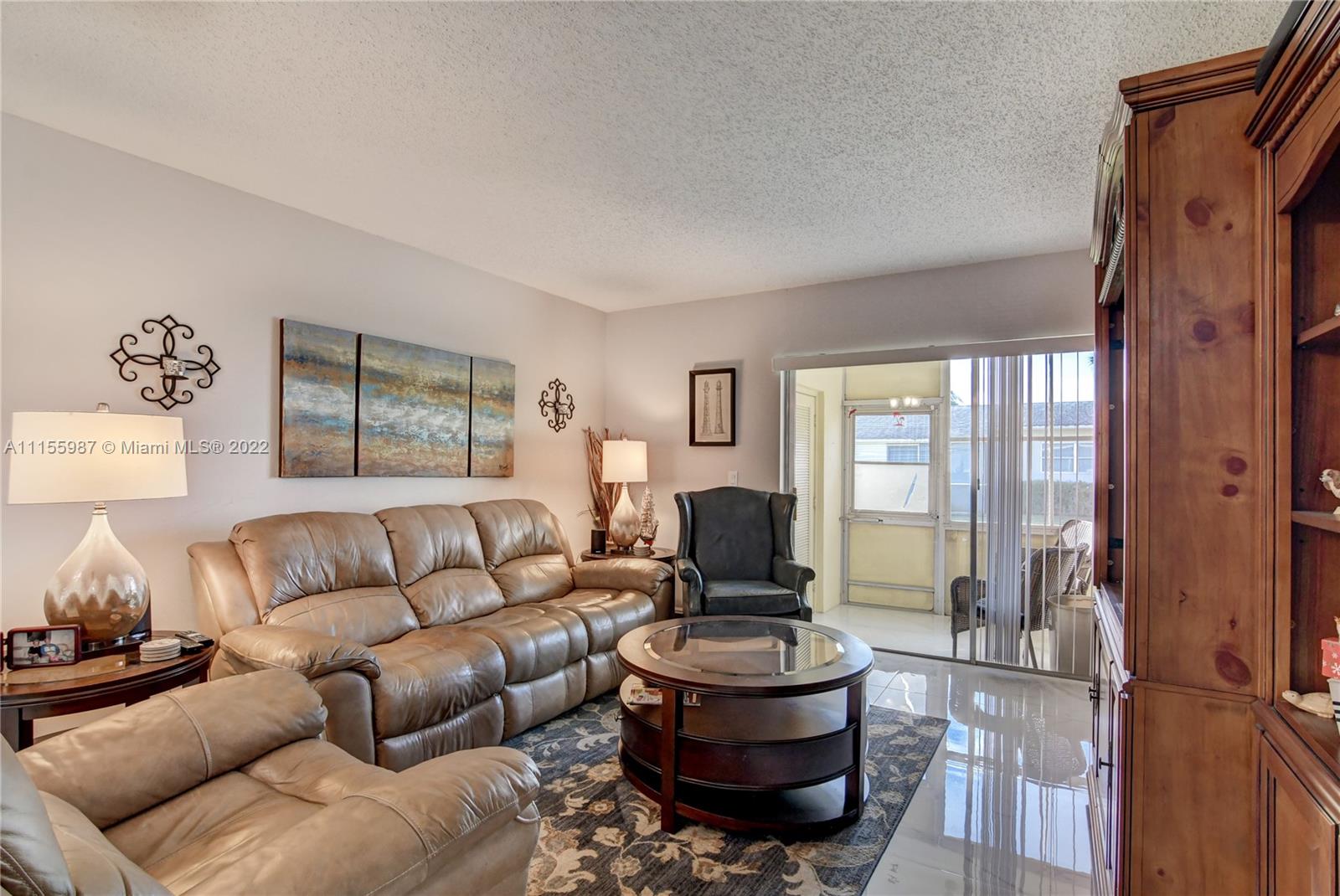 CRESTHAVEN VILLAS CONDO 3 - Residential