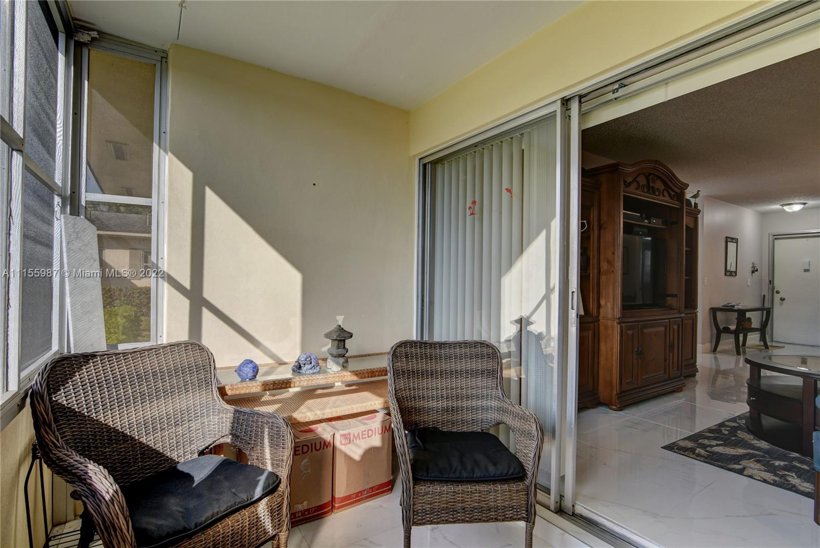 CRESTHAVEN VILLAS CONDO 3 - Residential