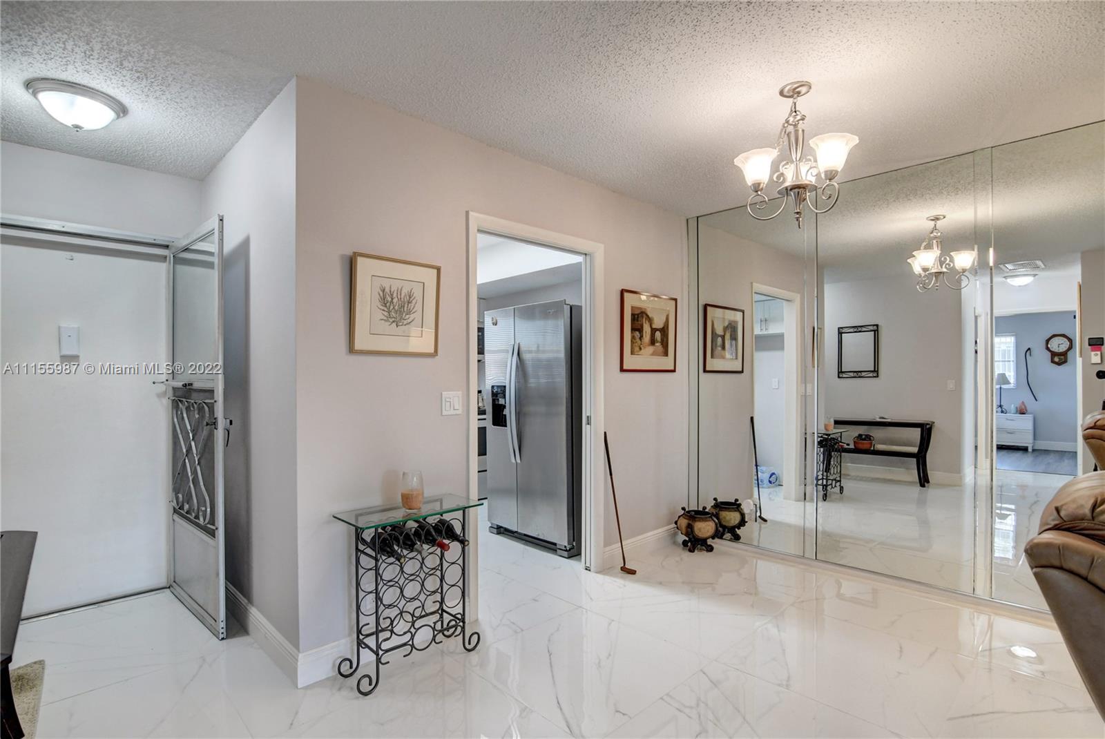 CRESTHAVEN VILLAS CONDO 3 - Residential