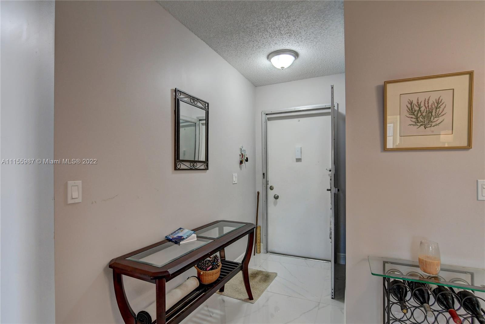 CRESTHAVEN VILLAS CONDO 3 - Residential