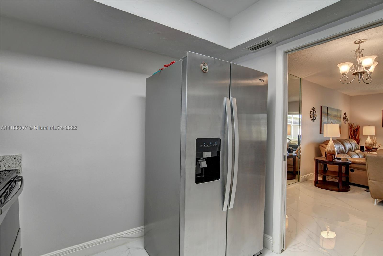 CRESTHAVEN VILLAS CONDO 3 - Residential