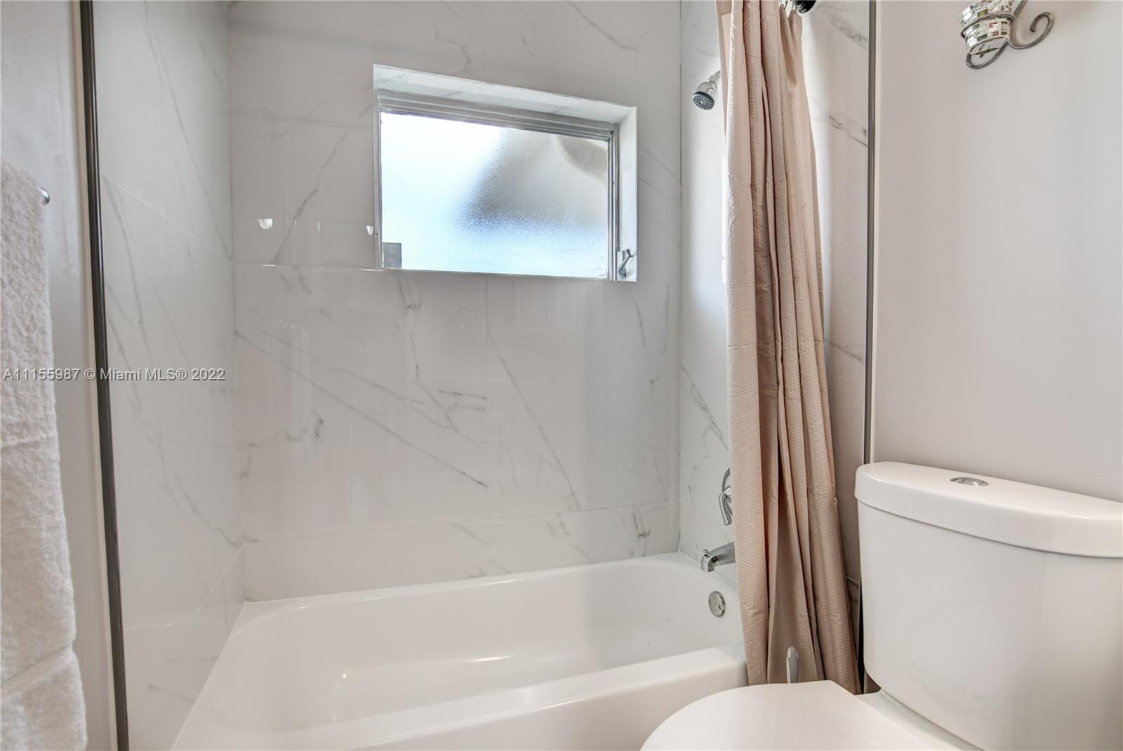 CRESTHAVEN VILLAS CONDO 3 - Residential