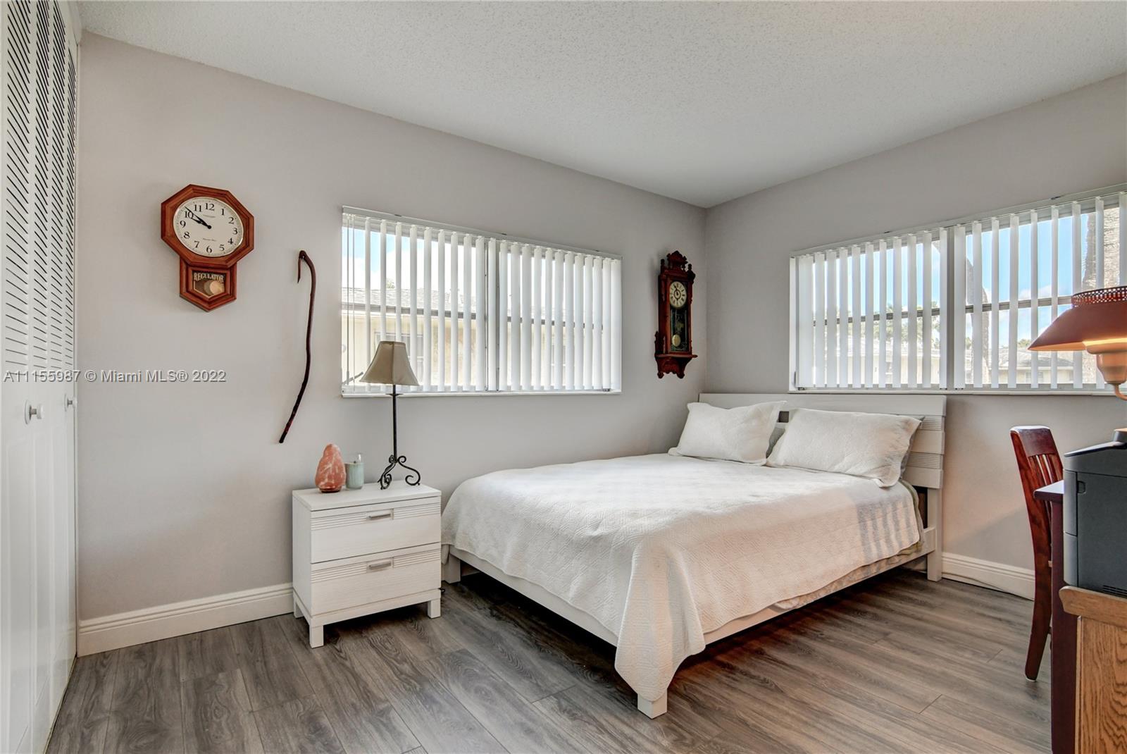CRESTHAVEN VILLAS CONDO 3 - Residential