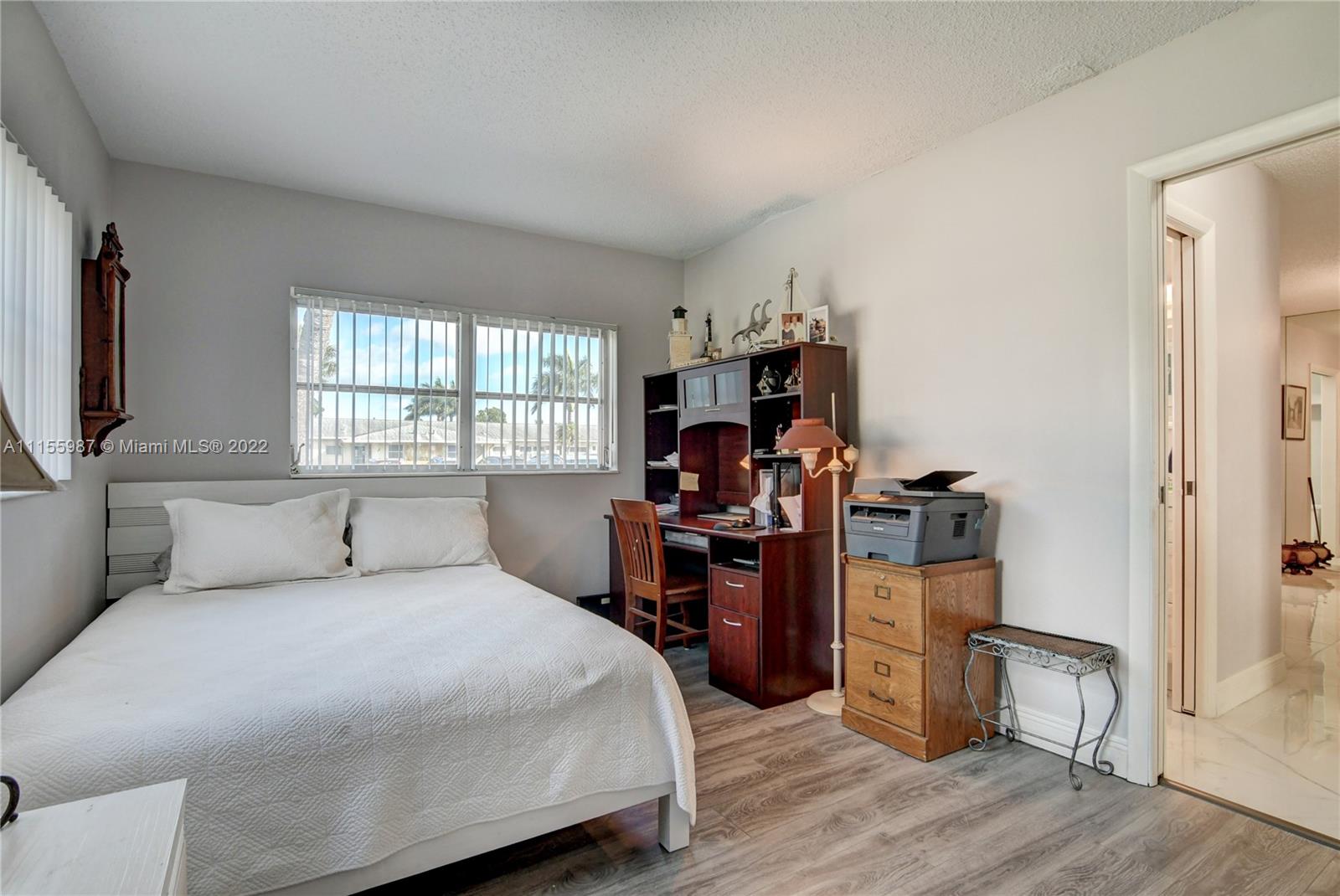 CRESTHAVEN VILLAS CONDO 3 - Residential