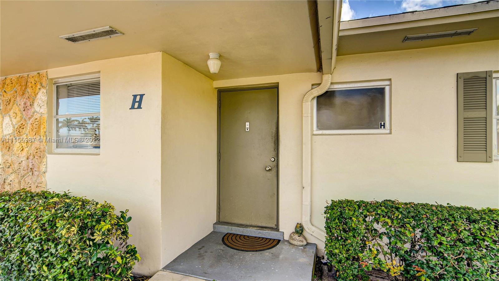 CRESTHAVEN VILLAS CONDO 3 - Residential